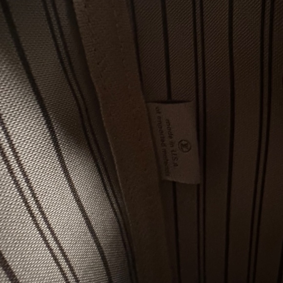 Louis Vuitton never full - Picture 3 of 11